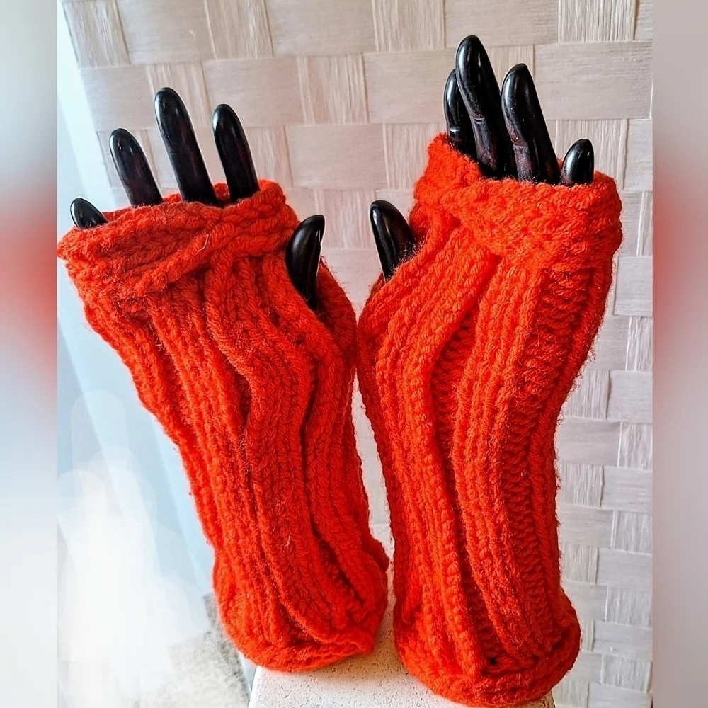 NWT Artisanal Fingerless Gloves